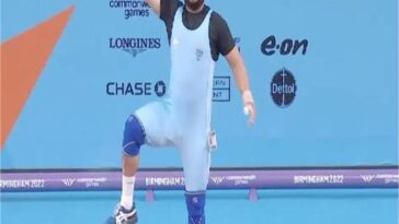 Bronze winner Lovepreet celebrates in Sidhu Moosewala style