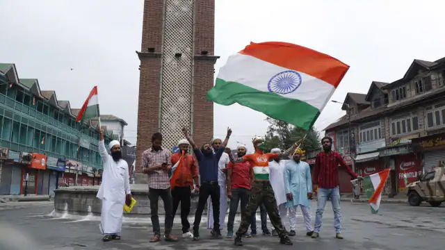 Tricolor hoisted at historic 'Lal Chowk' in Jammu and Kashmir