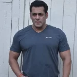 To which superstar did Mumbai Police give gun license and why?