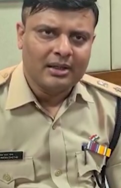 Loan collecting agents ran away after crushing pregnant with tractor